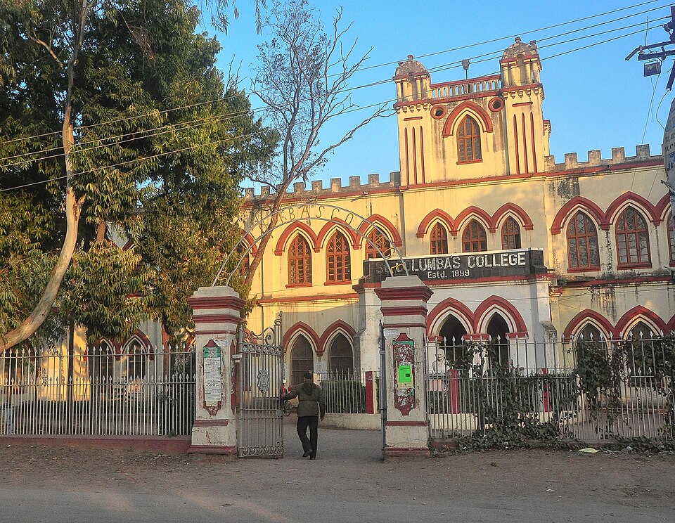 Hazaribagh — local market for custom e-commerce platforms