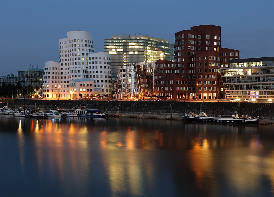 Düsseldorf — online stores for local businesses