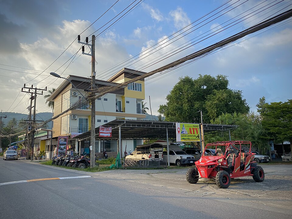 Phuket — local market for custom e-commerce platforms