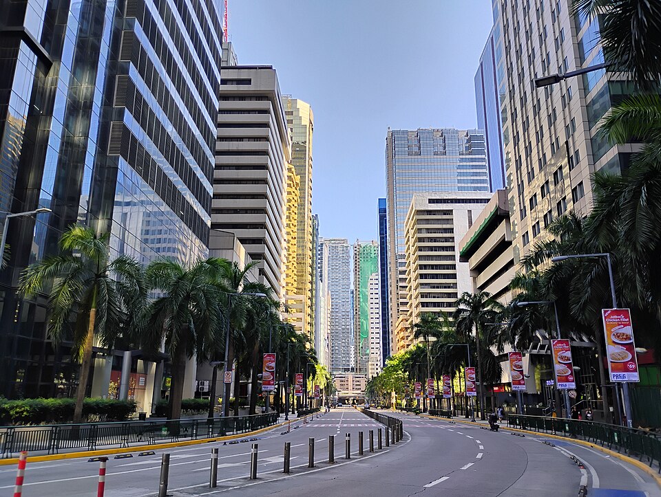 Pasig — local market for online stores