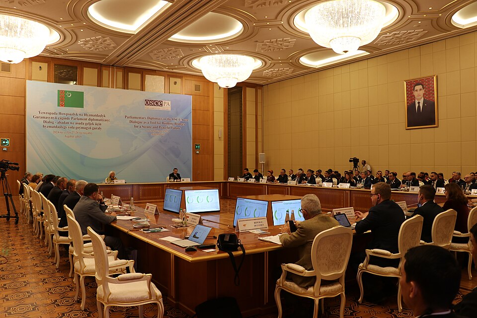 Ashgabat — local market for B2B and wholesale portals