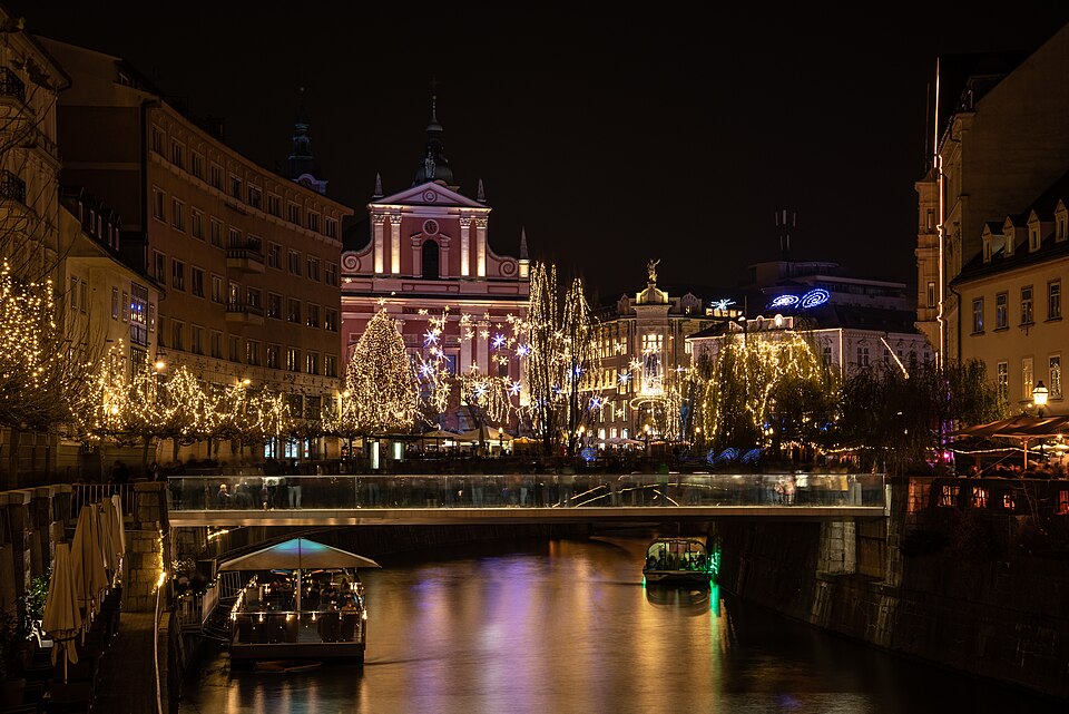 Ljubljana — international and multi-region stores for local businesses
