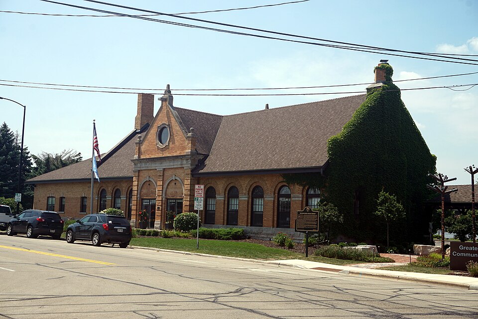 Green Bay — local market for service booking platforms