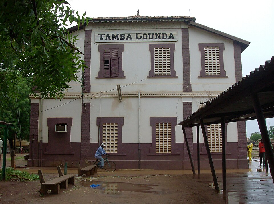 Tambacounda — local market for online stores