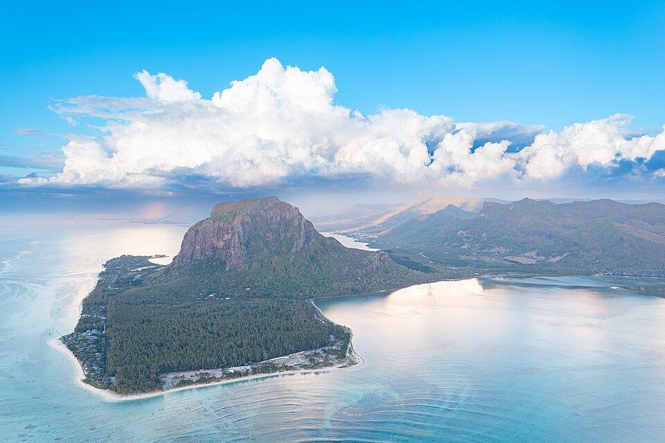 Mauritius — local market for online stores