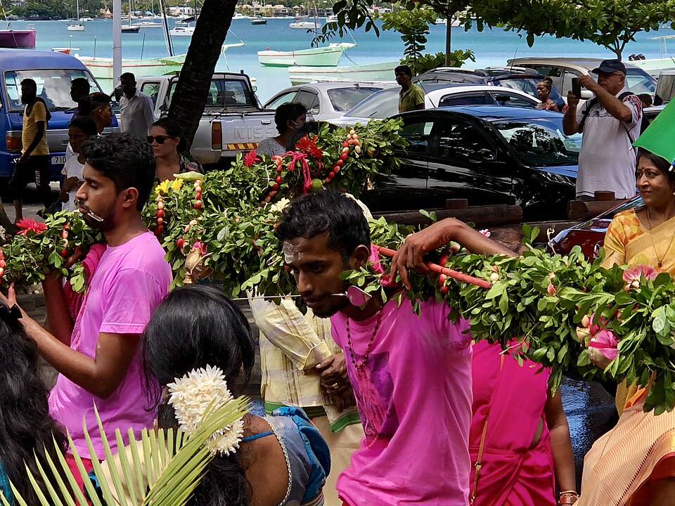 Grand Baie — local market for manufacturer and distributor portals