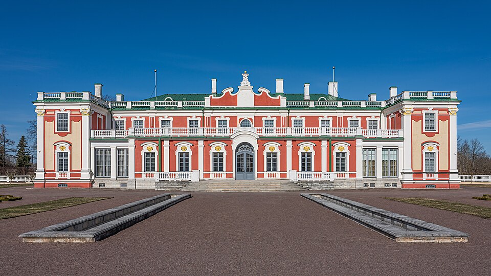 Tallinn — local market for manufacturer and distributor portals