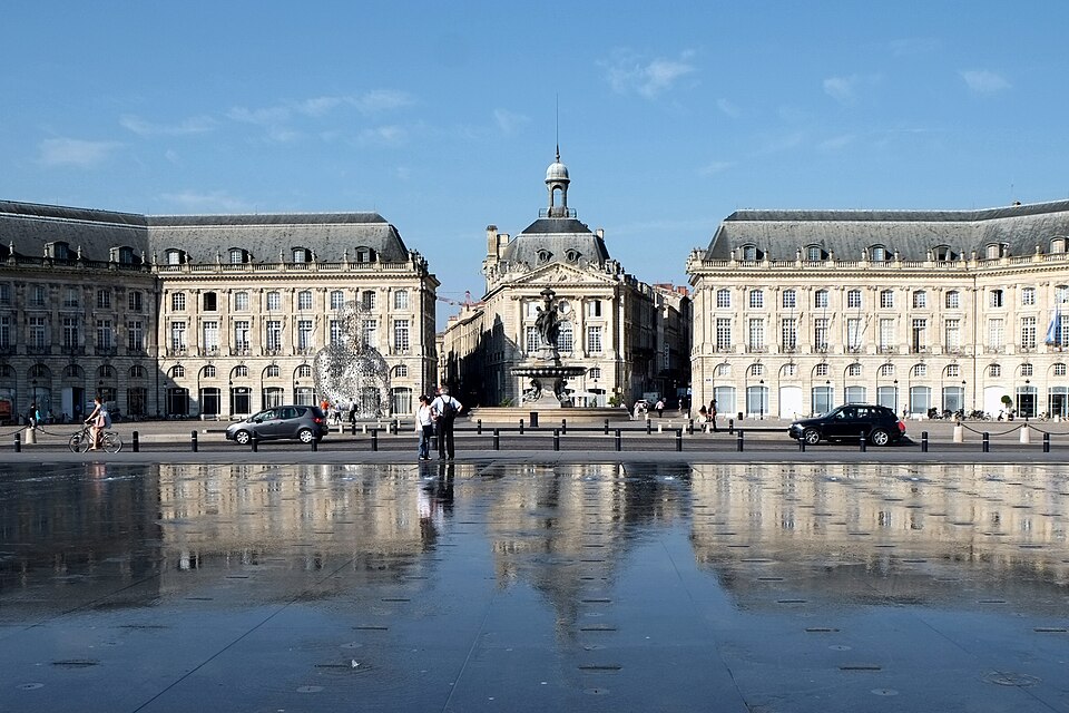 Bordeaux — service booking platforms for local businesses