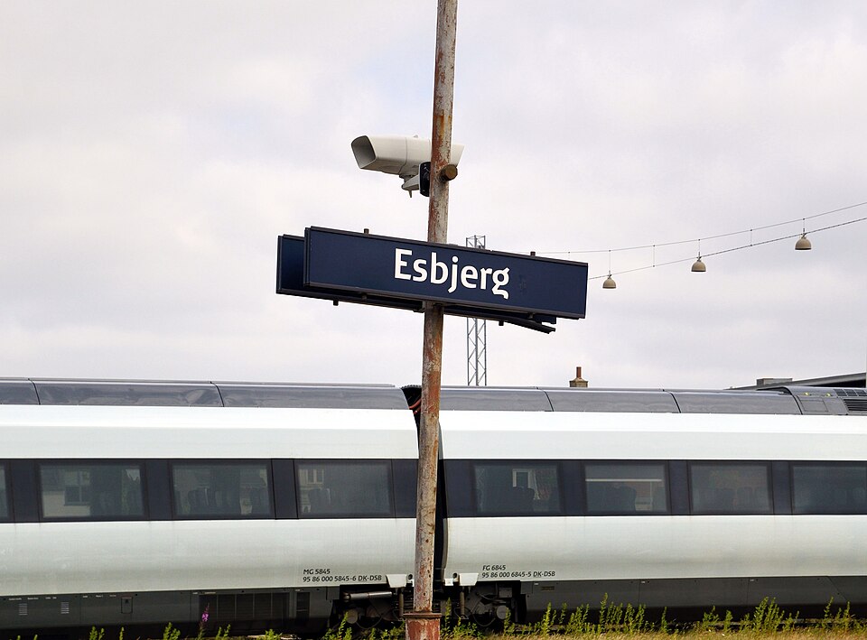 Esbjerg — local market for manufacturer and distributor portals