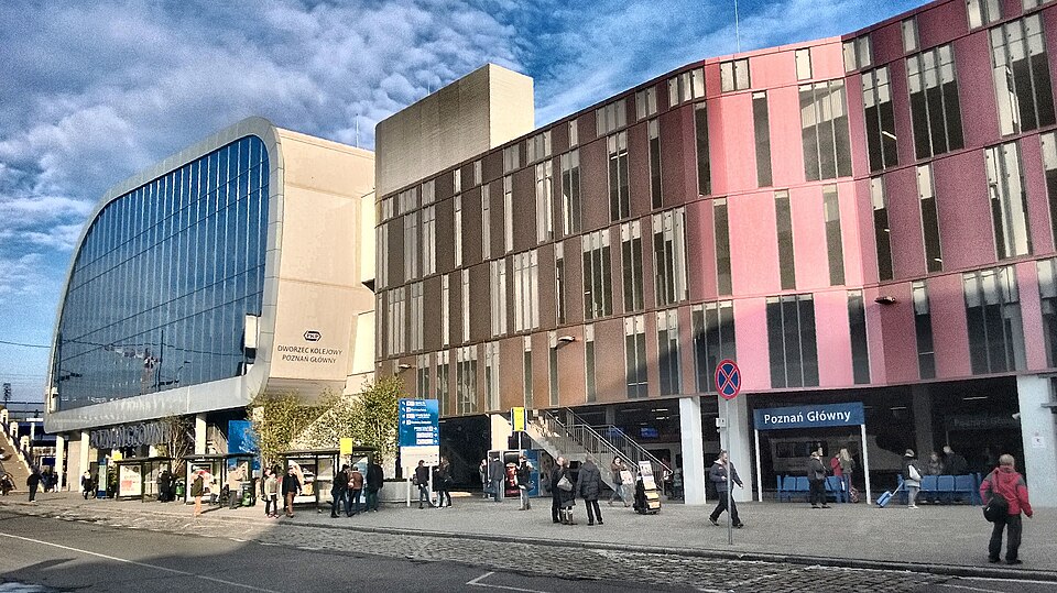 Poznań — international and multi-region stores for local businesses