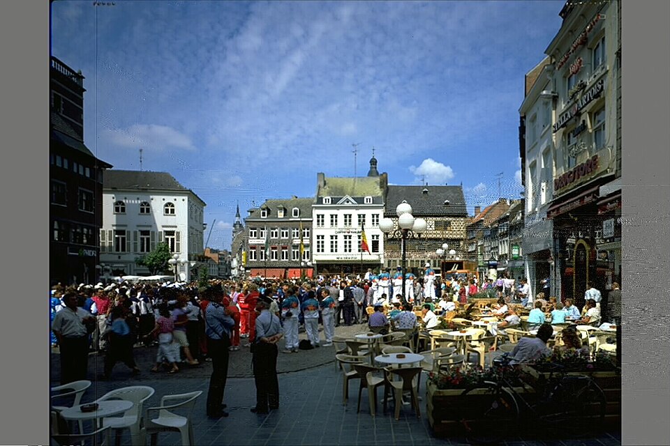 Hasselt — local market for custom e-commerce platforms