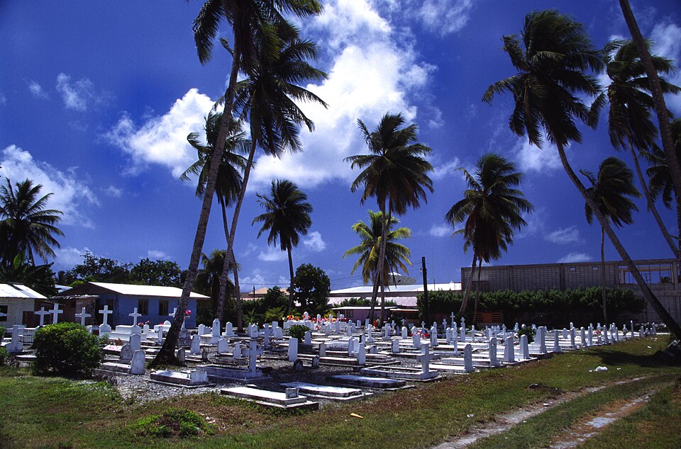 Majuro — local market for mobile commerce apps