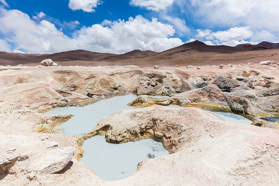 Bolivia — manufacturer and distributor portals for local businesses