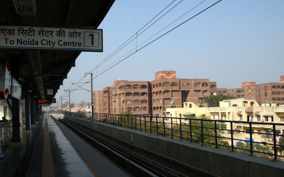 Mayur Vihar — local market for online stores