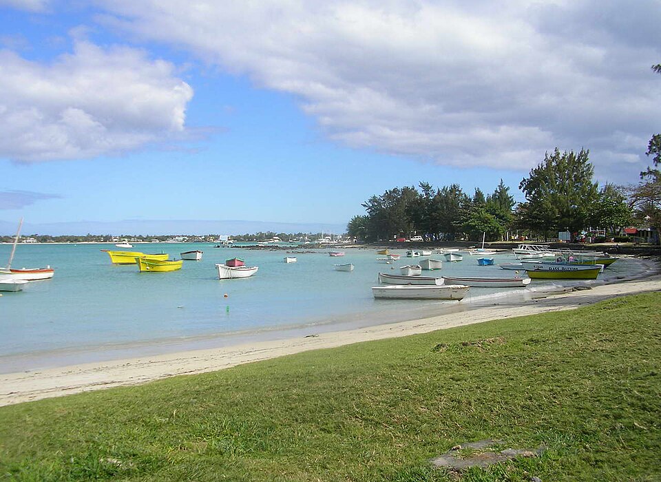 Grand Baie — B2B and wholesale portals for local businesses