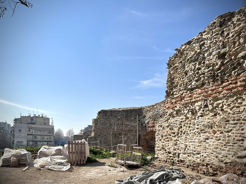 Thessaloniki — local market for mobile commerce apps
