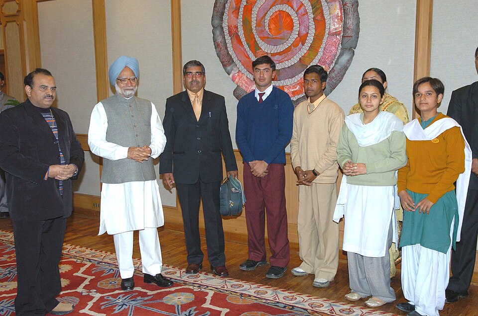 Sirsa — local market for international and multi-region stores