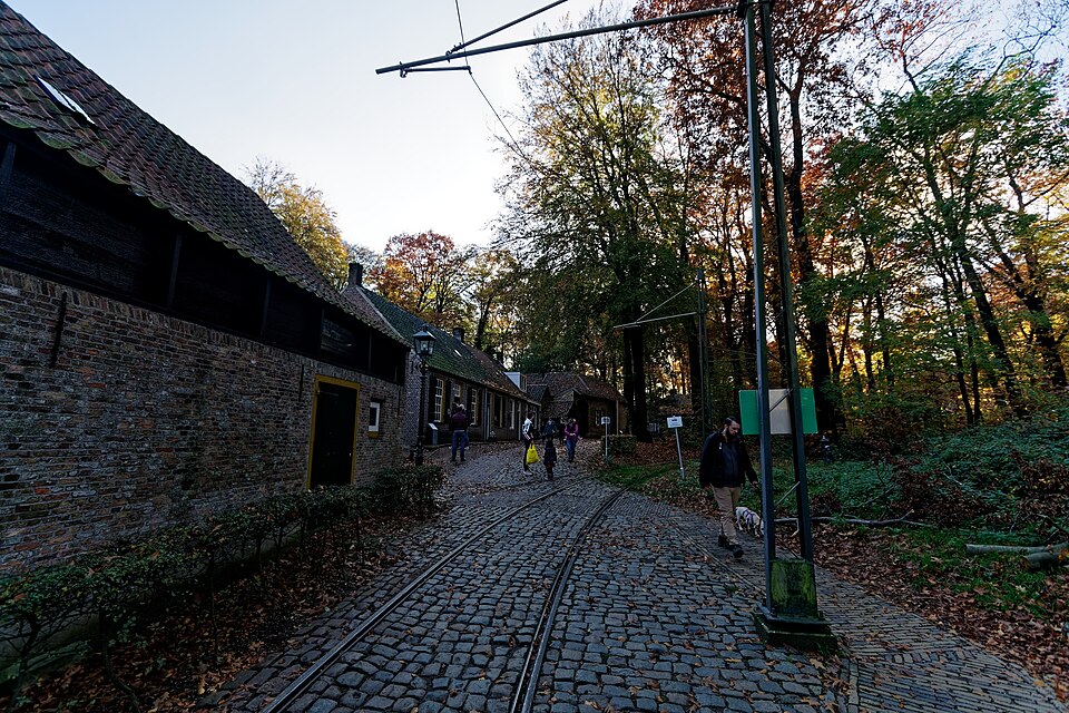 Tilburg — local market for multi-vendor marketplaces