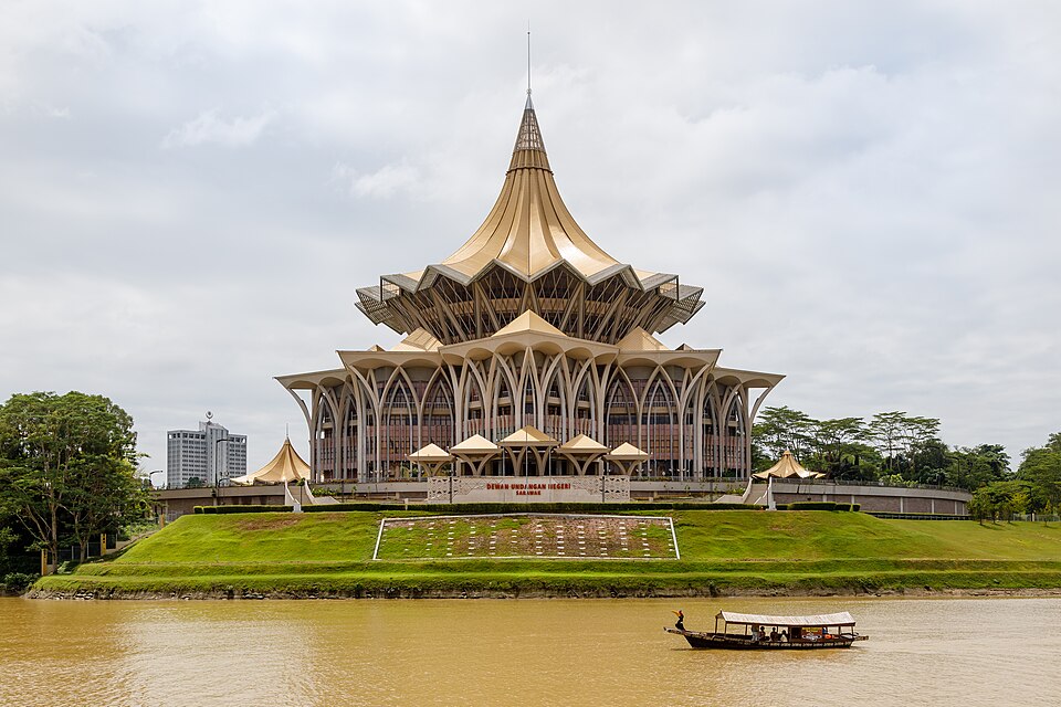 Kuching — local market for online stores