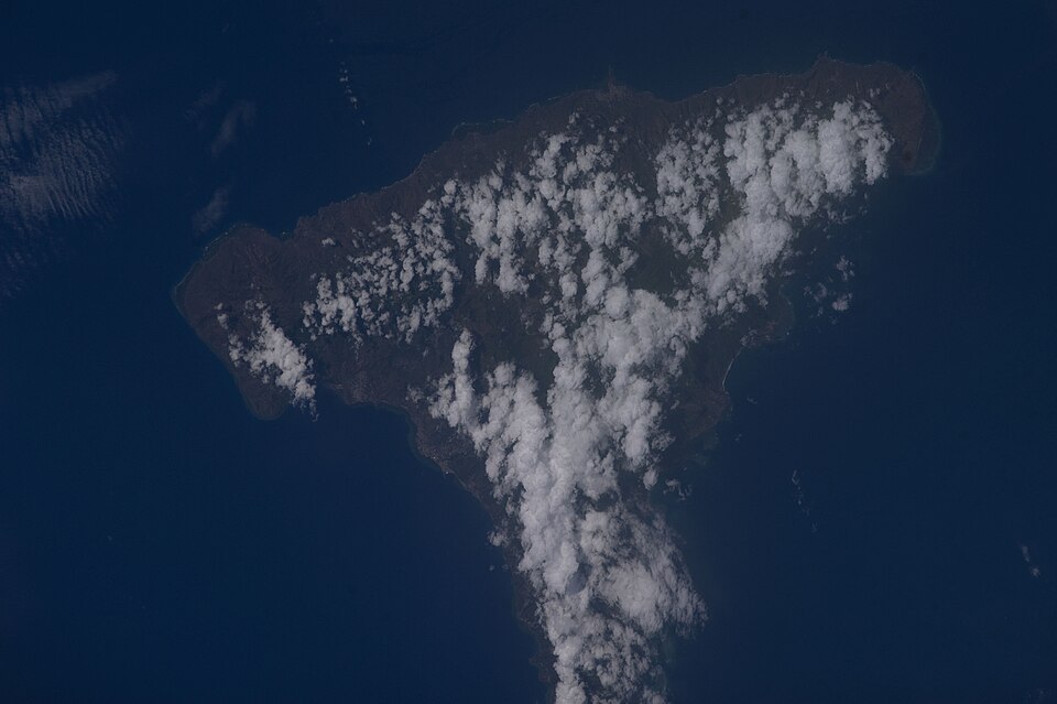 Comoros — international and multi-region stores for local businesses