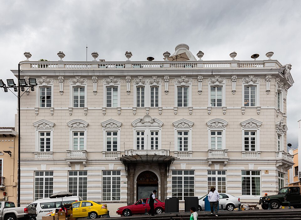 Quito — service booking platforms for local businesses