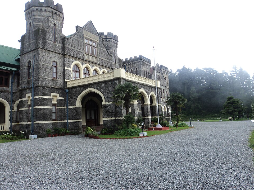 Nainital — local market for service booking platforms
