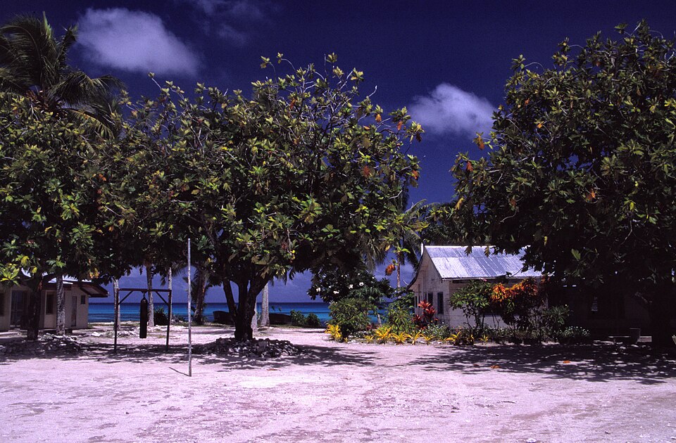 Funafuti (Vaiaku) — local market for custom e-commerce platforms