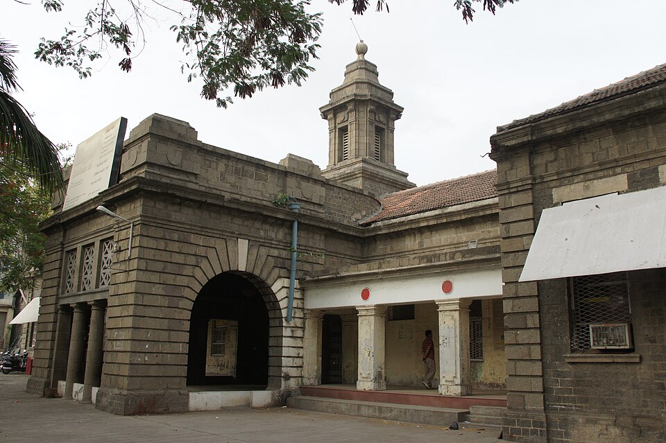 Solapur — international and multi-region stores for local businesses