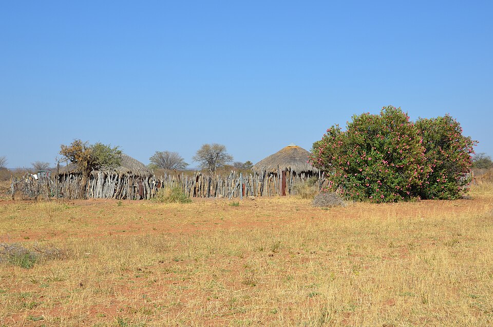 Mahalapye — local market for online stores