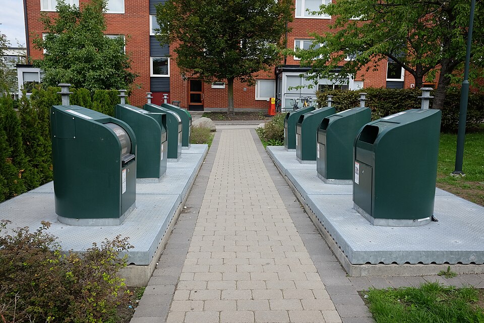 Lund — manufacturer and distributor portals for local businesses