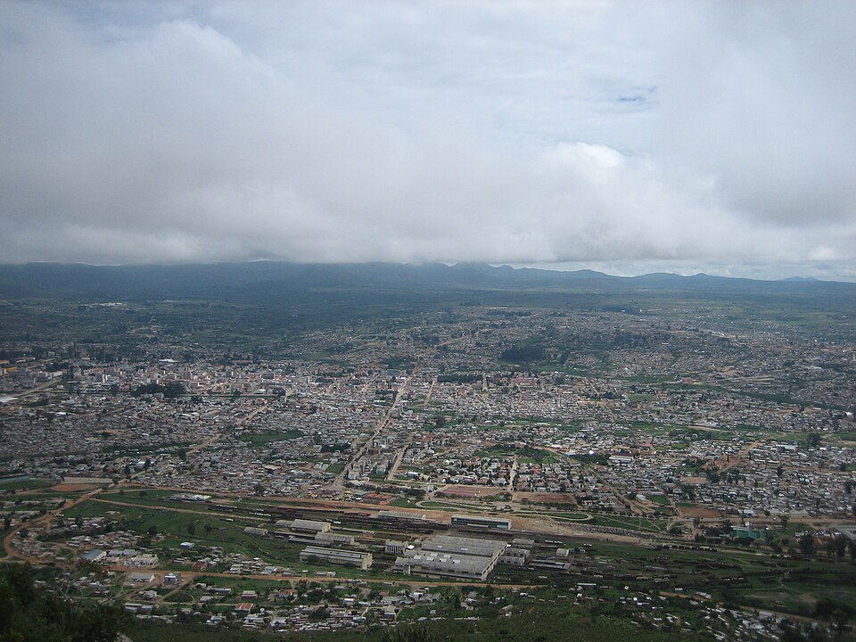 Lubango — local market for B2B and wholesale portals