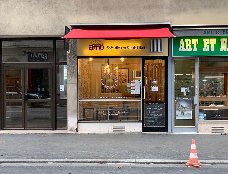 Lyon — local market for international and multi-region stores