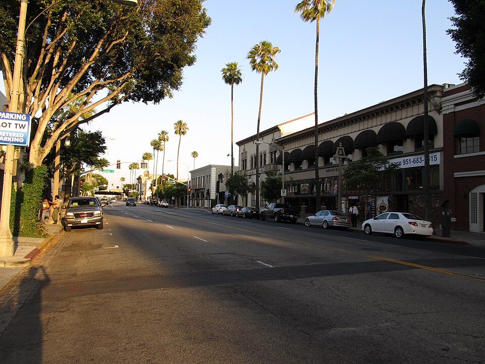 Riverside — local market for subscription and membership platforms