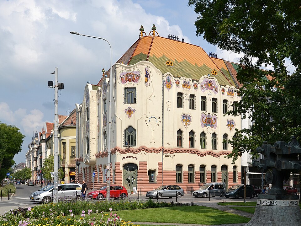 Kecskemét — local market for manufacturer and distributor portals