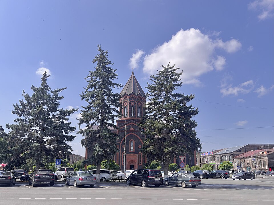 Gyumri — local market for service booking platforms