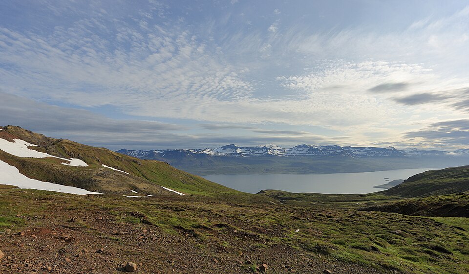 Iceland — local market for online stores