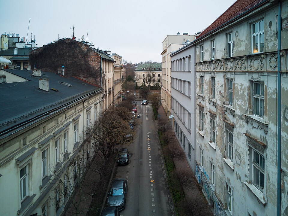Kraków — international and multi-region stores for local businesses