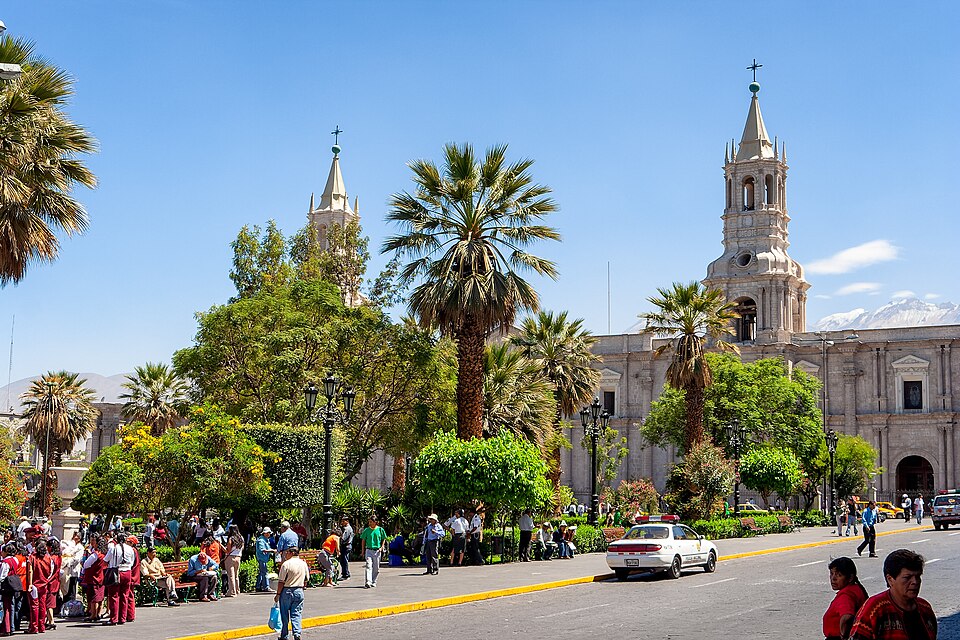 Arequipa — local market for online stores