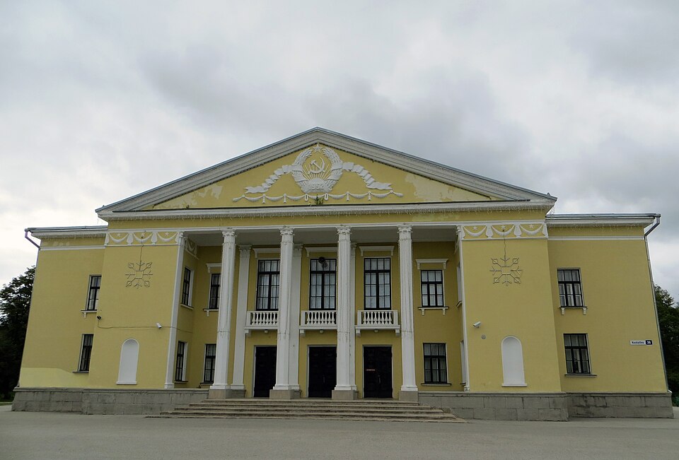 Kohtla-Järve — manufacturer and distributor portals for local businesses