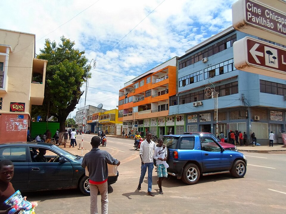 Saurimo — local market for manufacturer and distributor portals