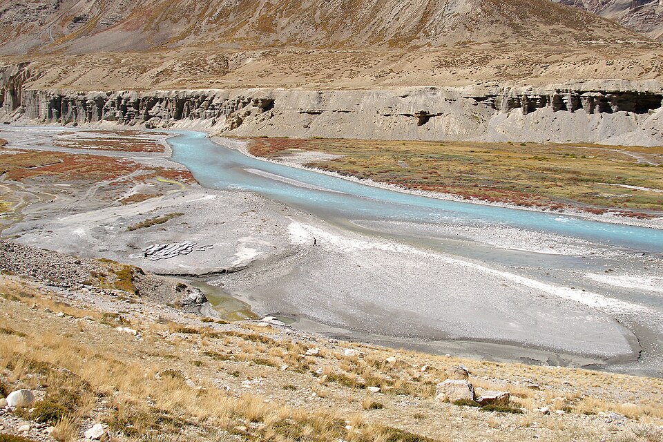 Manali — manufacturer and distributor portals for local businesses