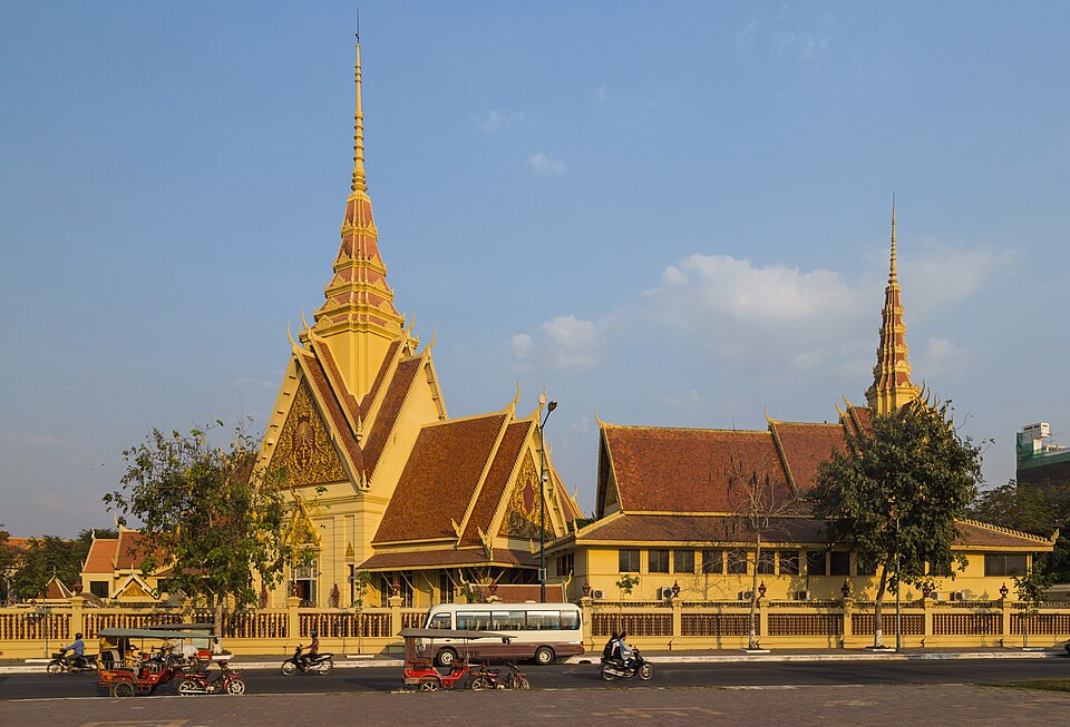 Phnom Penh — subscription and membership platforms for local businesses