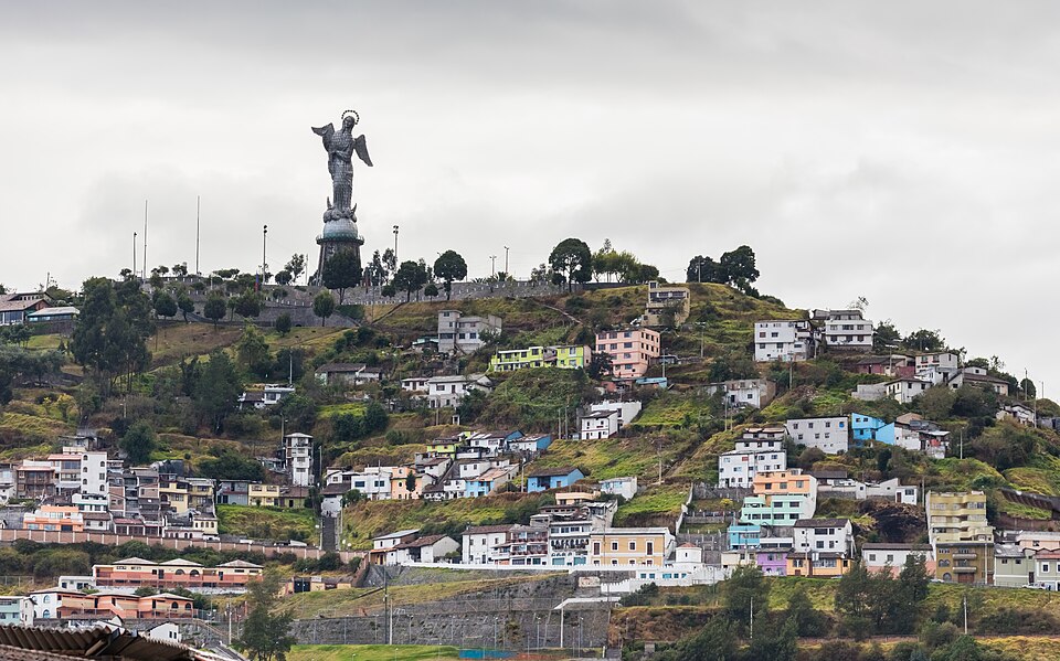 Quito — manufacturer and distributor portals for local businesses