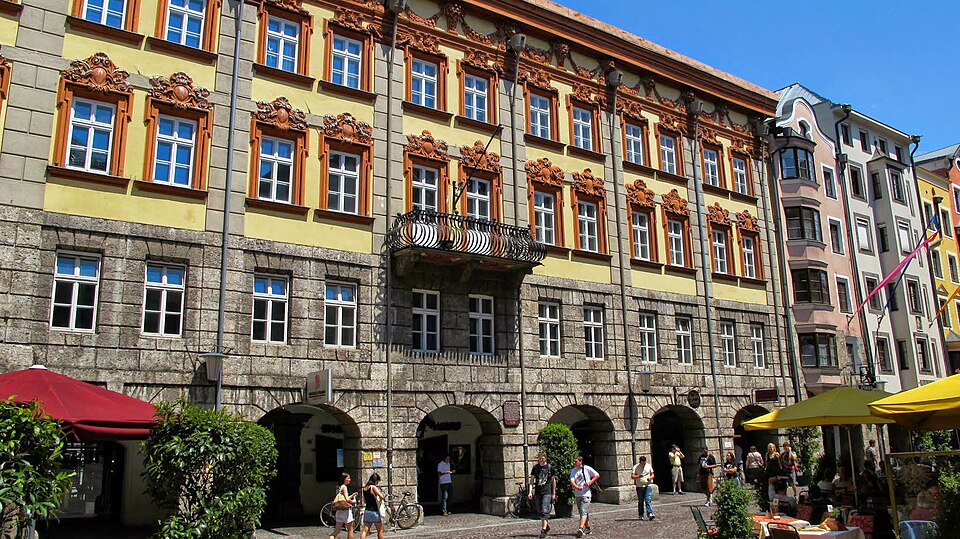 Austria — manufacturer and distributor portals for local businesses