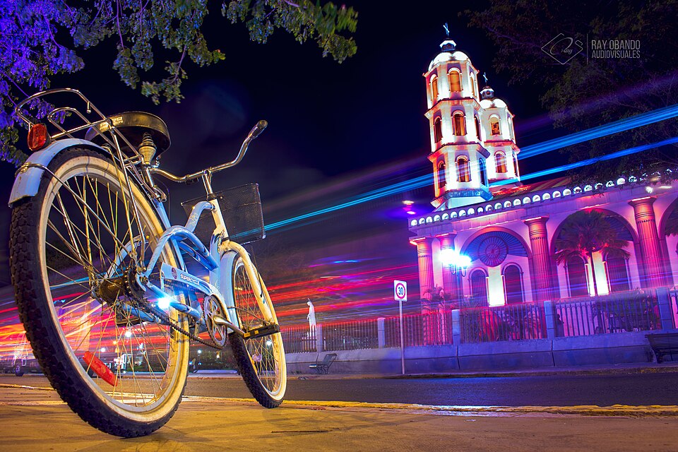 Portoviejo — manufacturer and distributor portals for local businesses