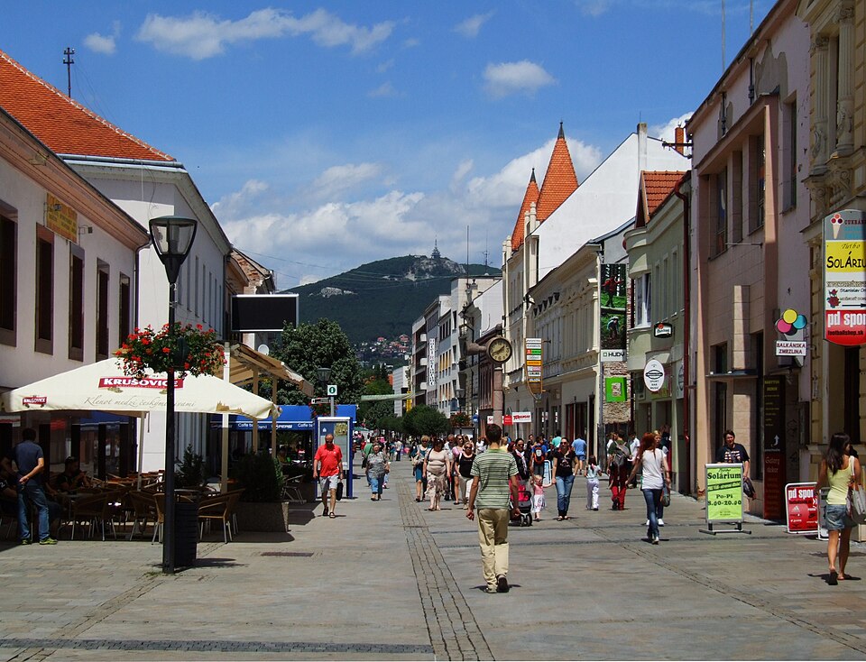 Nitra — local market for B2B and wholesale portals