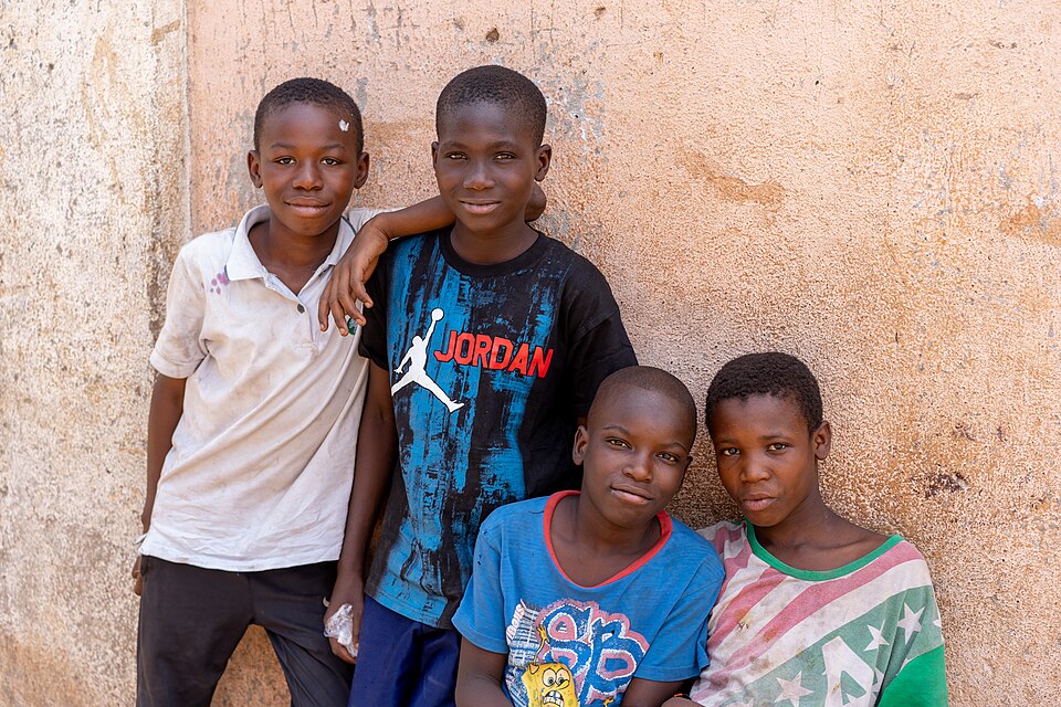 Bamako — local market for custom e-commerce platforms