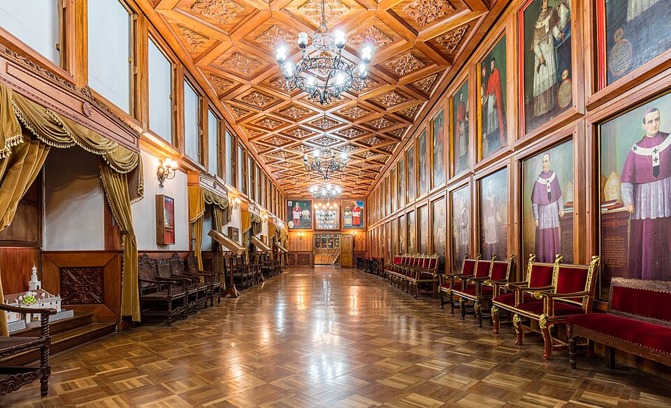 Quito — local market for service booking platforms
