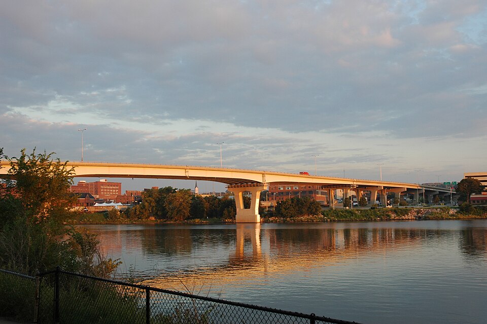 Peoria — local market for custom e-commerce platforms