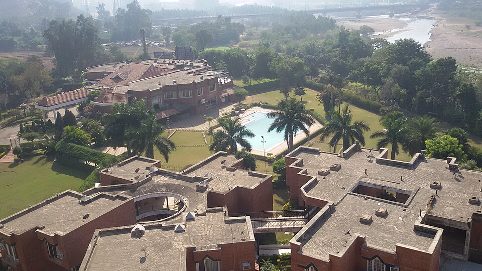 Panchkula — local market for custom e-commerce platforms
